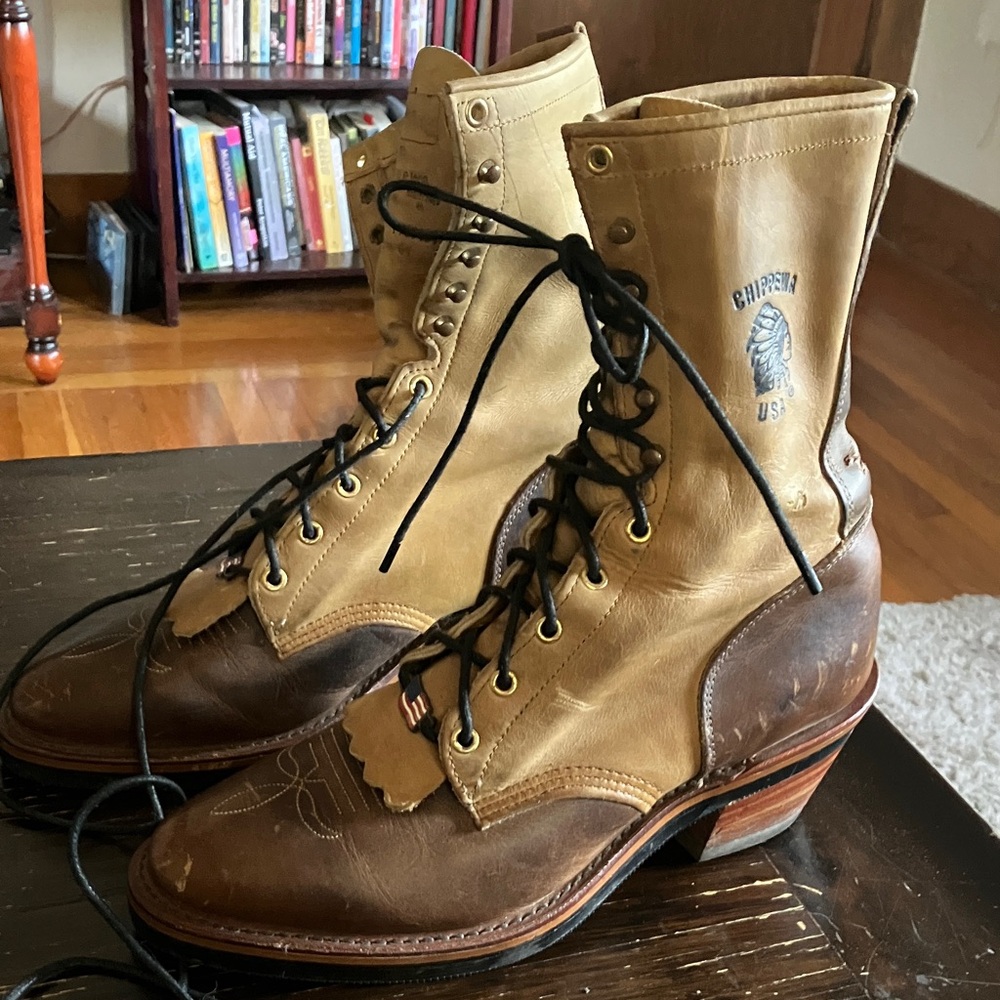 Vintage Chippewa Men's Two-Tone Leather Western Boots with heel
